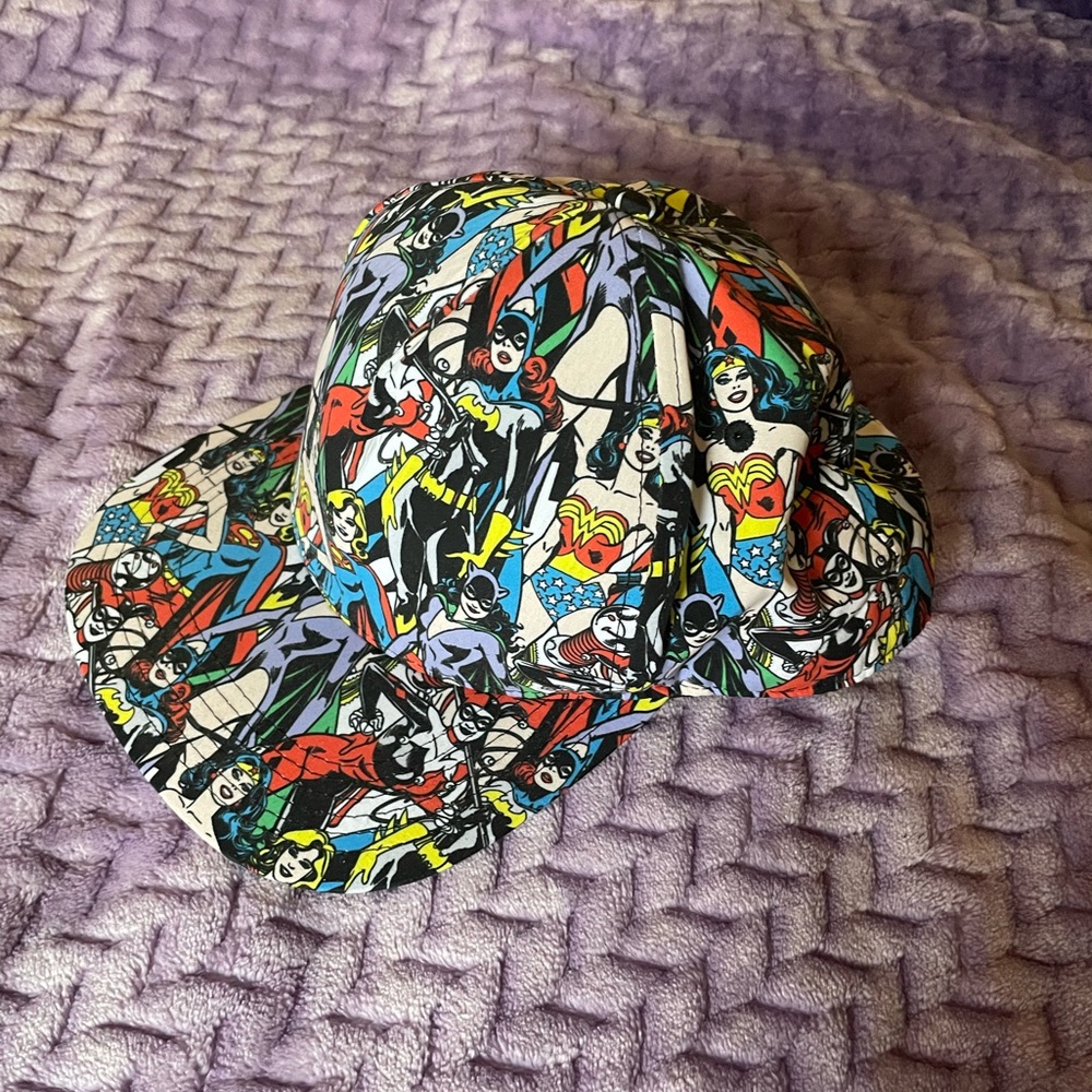DC Comics Cap with superhero/villain females